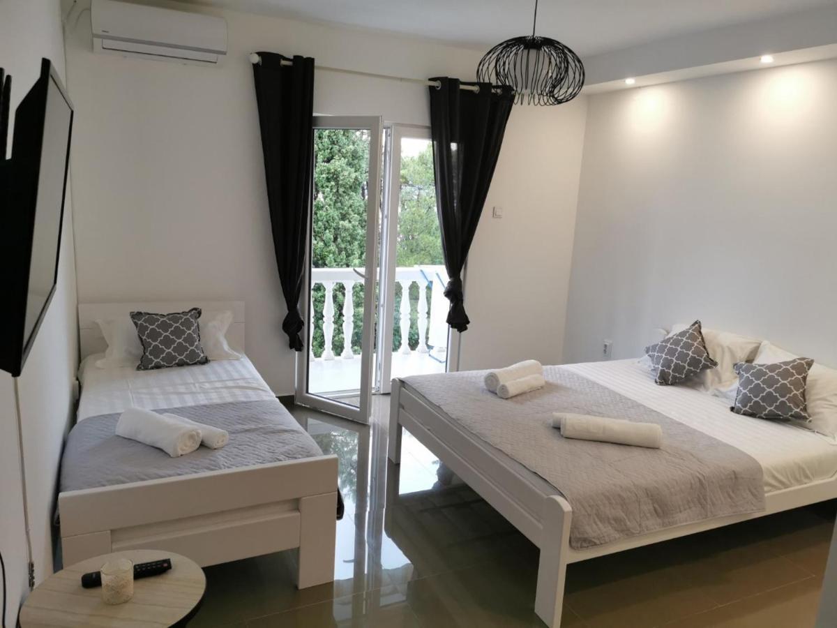 Ana Apartmani Sveti Stefan Exterior photo